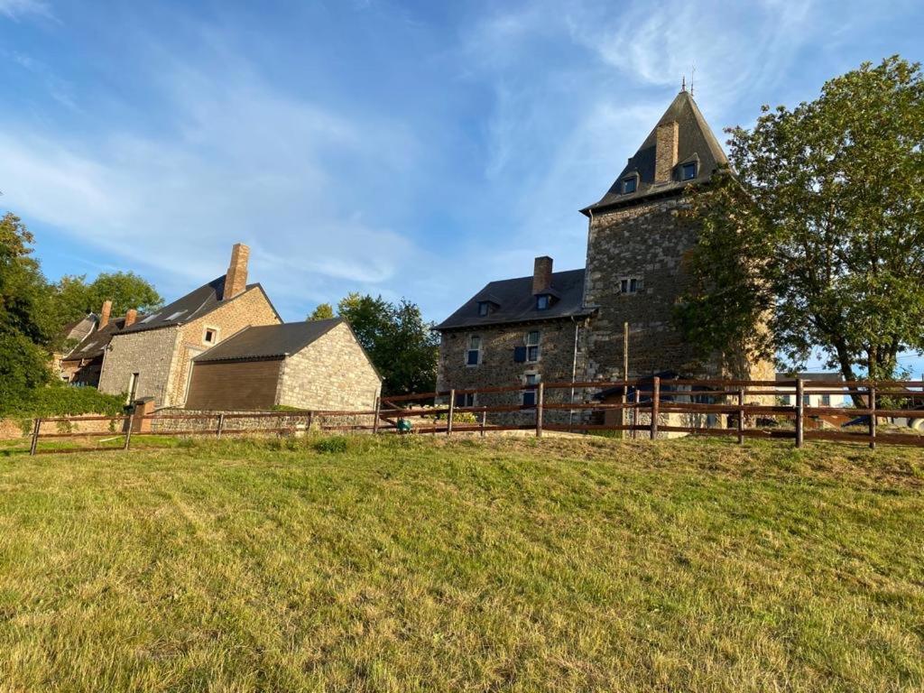 Les Confidences De Messire Sanglier, Stylished Guest Houses Beauraing Exterior photo