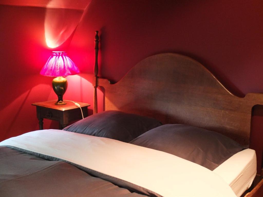 Les Confidences De Messire Sanglier, Stylished Guest Houses Beauraing Room photo
