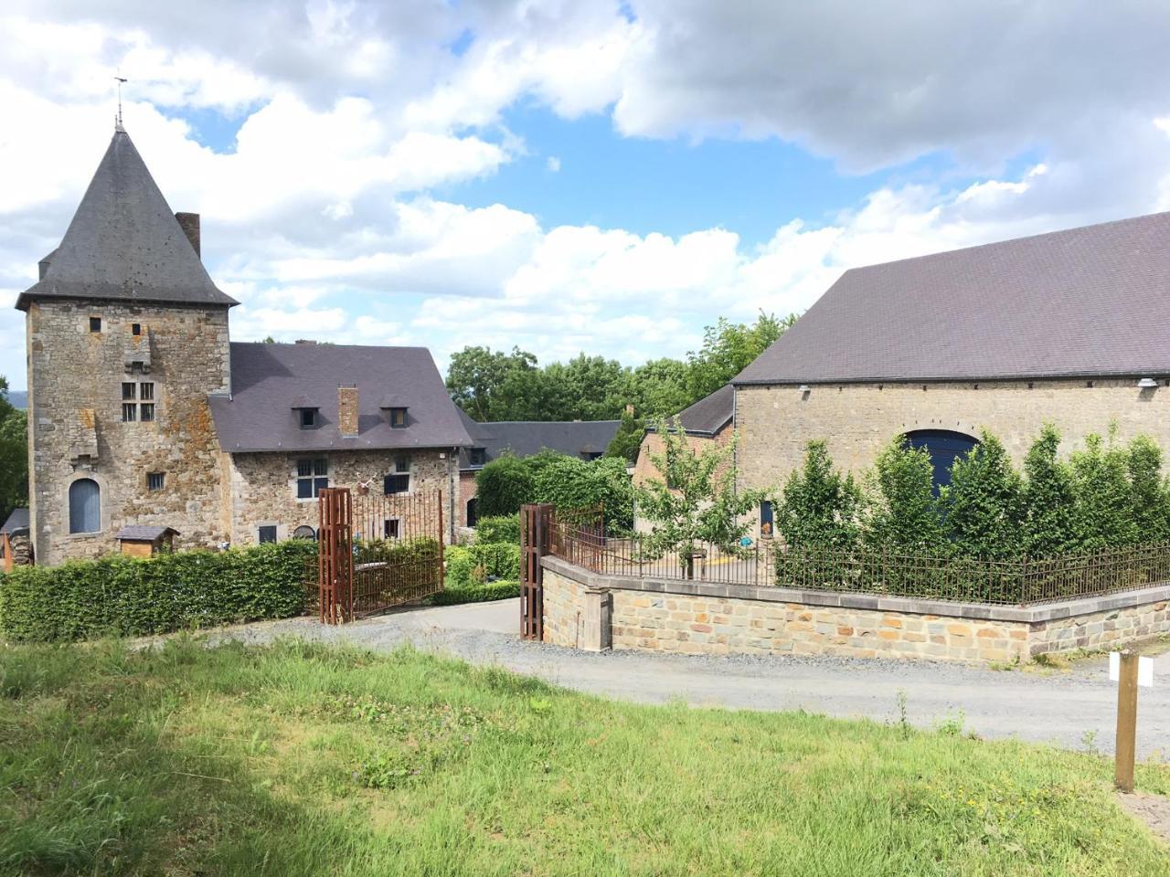 Les Confidences De Messire Sanglier, Stylished Guest Houses Beauraing Exterior photo
