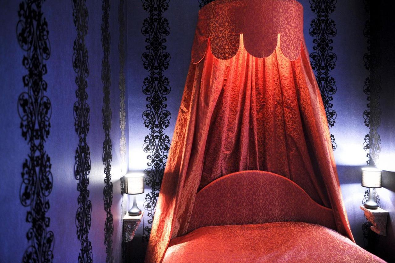 Les Confidences De Messire Sanglier, Stylished Guest Houses Beauraing Room photo